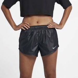 Women’s Nike Tempo Shine running shorts